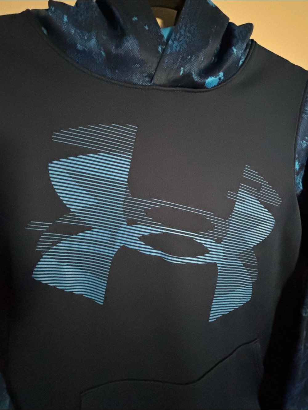 Under Armour Men’s Black Swim Hoodie with Light Blue Logo